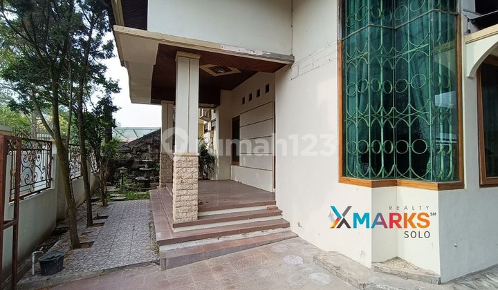 Rumah 4 Kamar Lokasi Premium Solo Baru 2