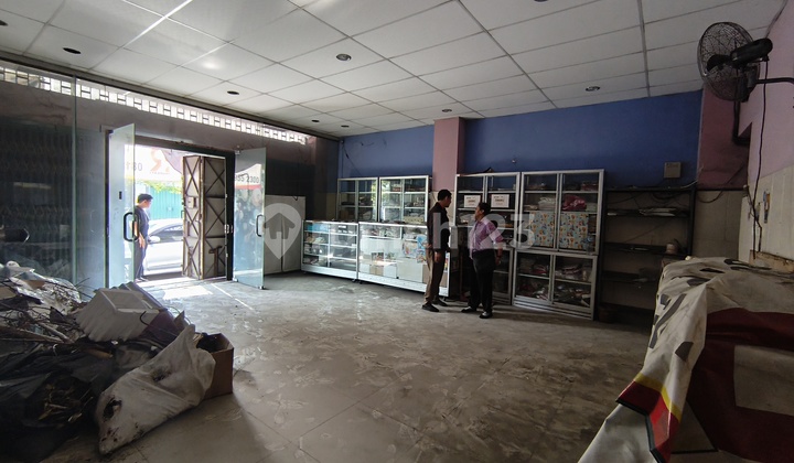 Affordable 2-Story Ruko in a Strategic Location on Yos Sudarso Street, Solo