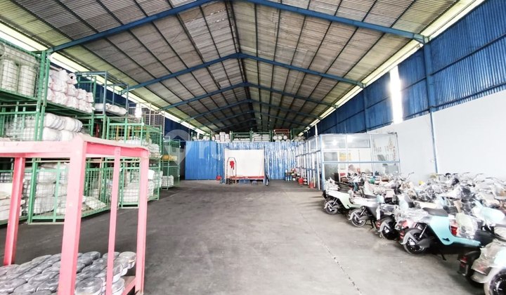 Gudang Akses Kontainer Siap Pakai Di Sukoharjo