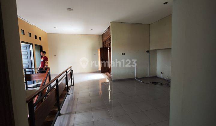 RUMAH CLUSTER 2 LANTAI DI COLOMADU SOLO BARAT 2