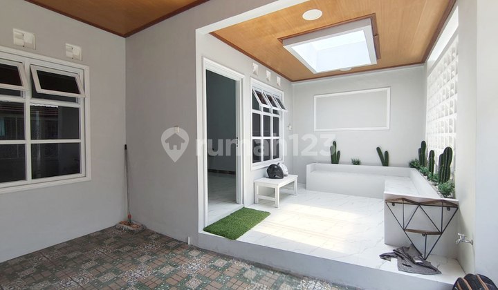 New Minimalist House Near Solo Baru