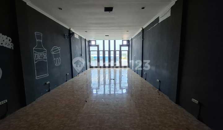 2-Story Shop House Very Crowded In The Ums Karangasem Solo Campus Area 2-Story Shop House Very Crowded In The Ums Karangasem Solo Campus Area