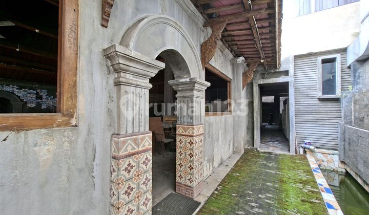 Ruang Usaha Model Joglo Bagus Tengah Kota Di Ruang Usaha Model Joglo Bagus Tengah Kota Di