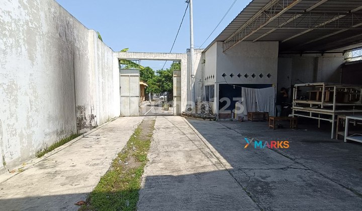 Gudang Zona Non Industri di Telukan Dekat Solo