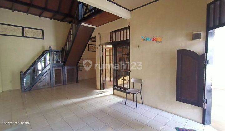 Rumah Tengah Kota 3 Menit Mall Paragon Solo 2