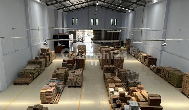 Warehouse Can Be a Store Strategic Location in Karanganyar
