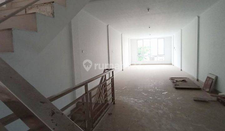 Ruko 3 Lantai Murah Lokasi Strategis Di Banjarsari Solo 2