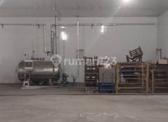 Non-Container Access Warehouse can be used as Business Space in Banjarsari Solo Non-Container Access Warehouse can be used as Business Space in Banjarsari Solo