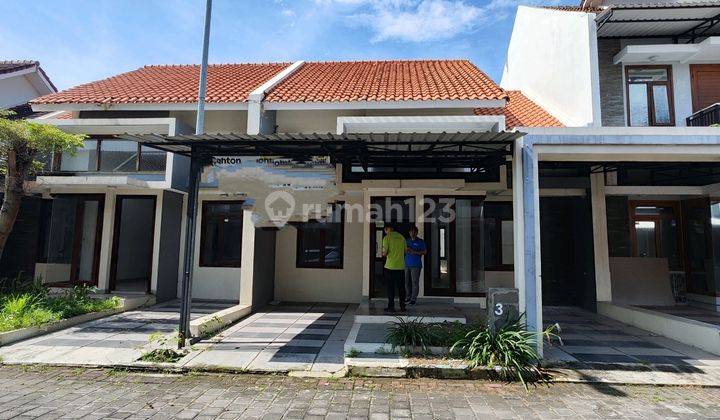 Rumah Cluster Elite Di Colomadu Solo Barat 1