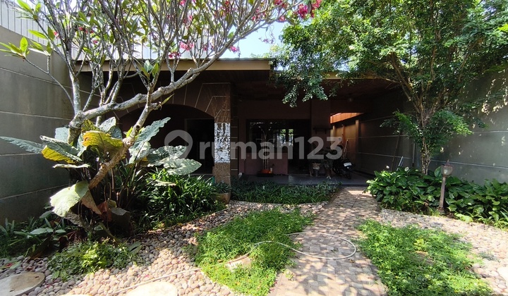 Toko & Rumah Unik Siap Pakai Di Laweyan Solo Toko & Rumah Unik Siap Pakai Di Laweyan Solo