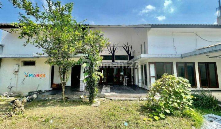 Rumah Lahan Luas Cocok Untuk Ruang Uaaha Di Laweyan Solo 2