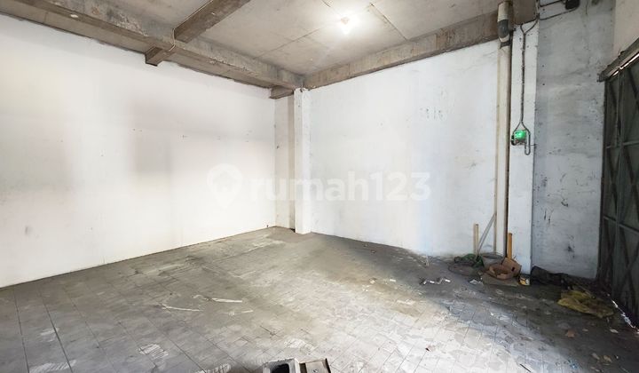 Ready-to-Use Business Space Near Pasar Gede Solo 2