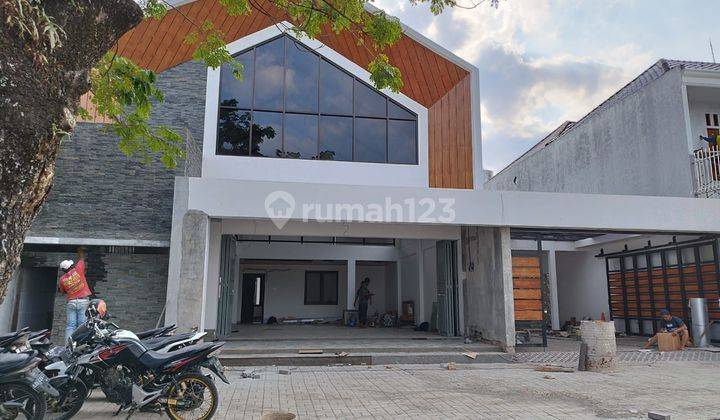 Rumah & Ruang Usaha Baru Fully furnished di Mojolaban dekat Solo 1