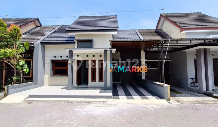 Rumah Murah di Cluster Onegate Gentan Dekat Solo