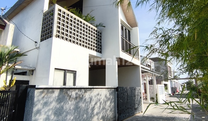 Rumah Scandinavian 2 Lt 7 Menit Luwes Gentan Dekat Solo
