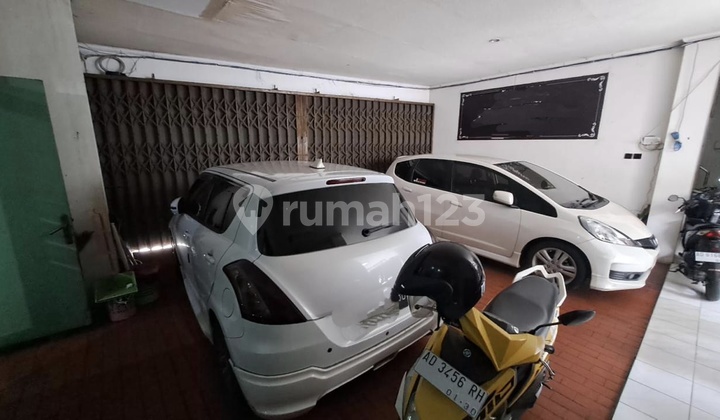 House can be used for Business Space 4Minutes Gor Manahan Solo 2