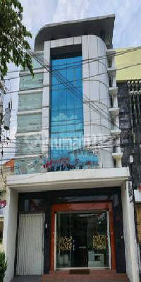 Business Space/ Nice Building Strategic Location 3 minutes to Pasar Gede Solo