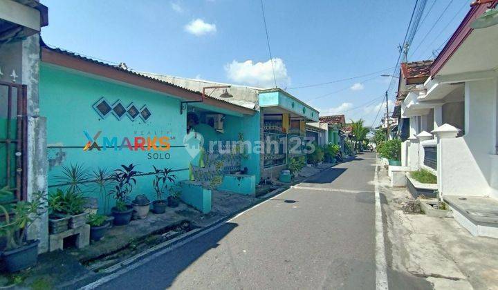 Rumah 1 menit jalan Jaya wijaya Mojosongo Solo 1