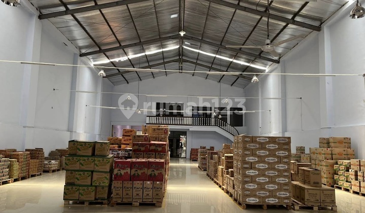 Warehouse Can Be a Store Strategic Location in Karanganyar