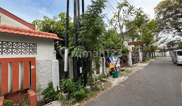 Bonus Land with Building in Solo Baru Flood-Free Bonus Land with Building in Solo Baru Flood-Free