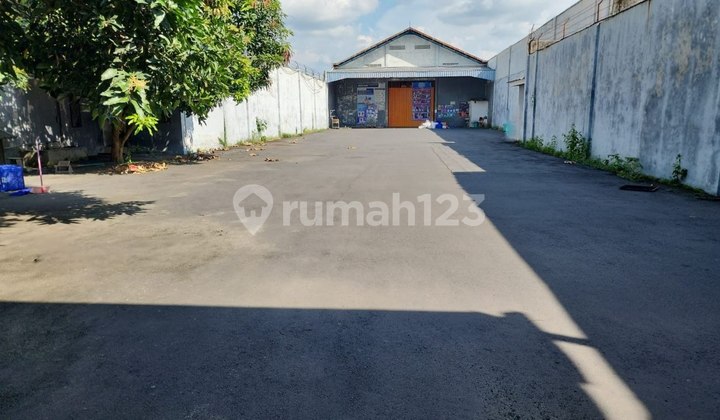 Container Warehouse Access 10 Minutes from Toll Gate in Kartasura Solo Raya Container Warehouse Access 10 Minutes from Toll Gate in Kartasura Solo Raya