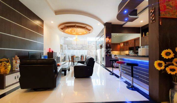 Villa Lux full furnished Jl.Kunyit - Iskandar Muda 1