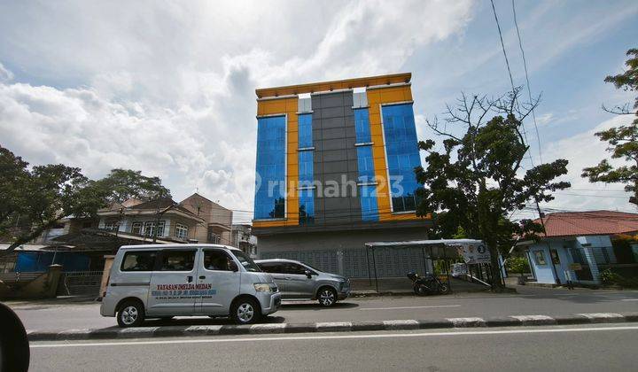 Disewakan Ruko Gandeng Jalan Kl. Yos Sudarso, Glugur Kota, Kec. Medan Barat 2