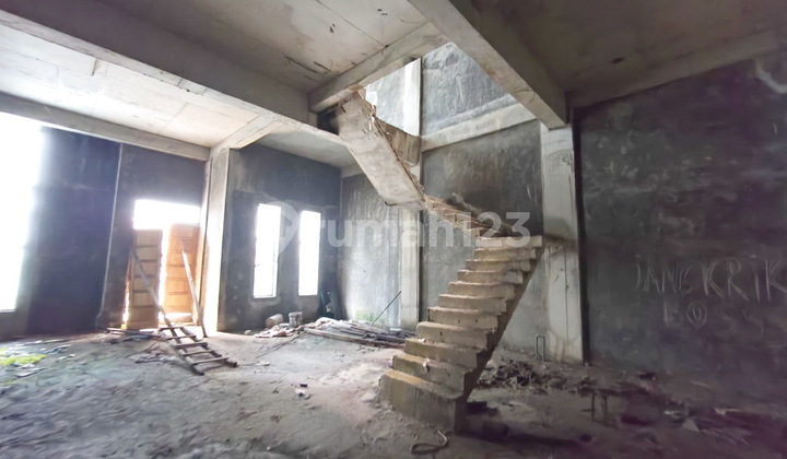 For Sale Villa in Grand Cemara Asri Complex, Lotus Street.