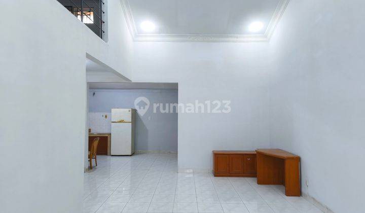 Disewakan Rumah Hook 3KT Komplek Cemara Asri Jalan Salak 1