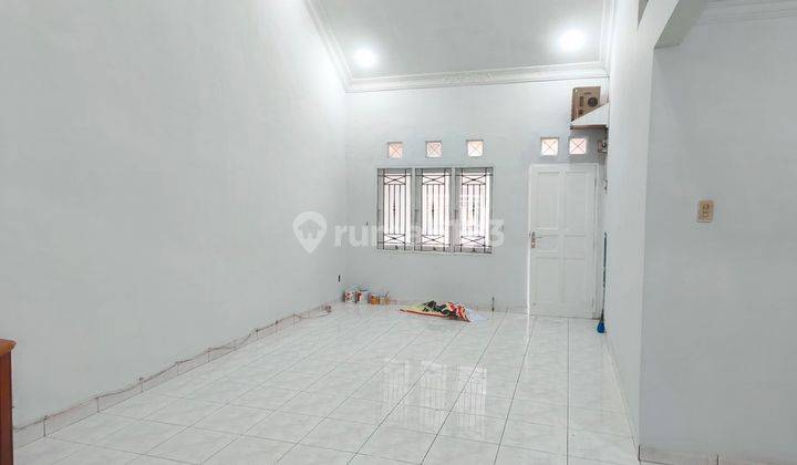 Disewakan Rumah Hook 3KT Komplek Cemara Asri Jalan Salak 2