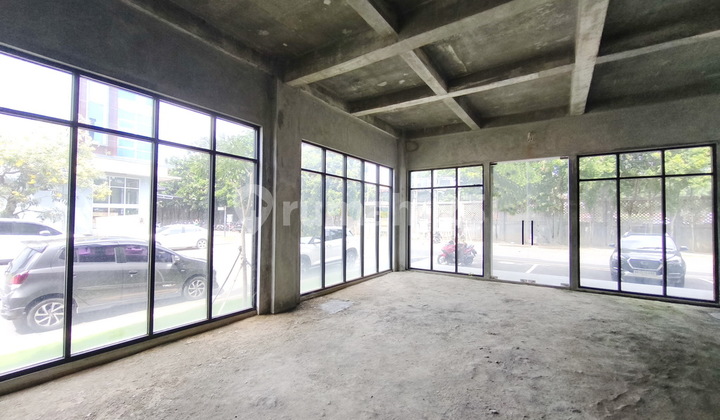 For Rent: Hook and Link Shop House in CitraLand Gama City