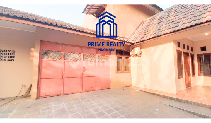 Corner House Inside Complex in Ciputat, South Tangerang