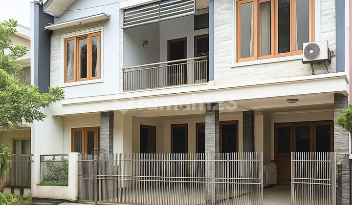 Luxurious & Spacious House in Bintaro Jaya Sector 9 - Rare Find!