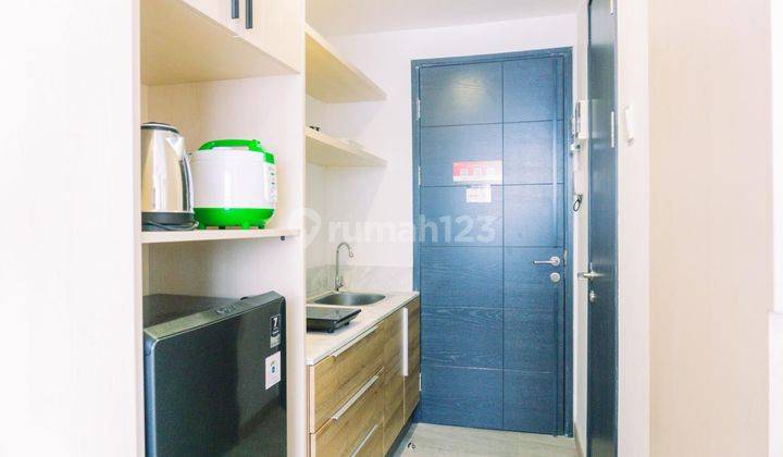 Apartemen Collins Boulevard Studio Furnished 2