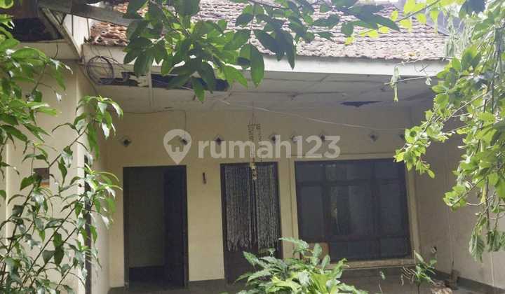 Rumah Besar Strategis Sayap Dago Cocok untuk Tempat Usaha Rumah Besar Strategis Sayap Dago Cocok untuk Tempat Usaha
