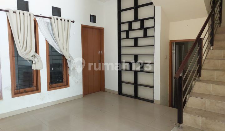 Buah Batu Regency House One Gate System Strategic Location 2