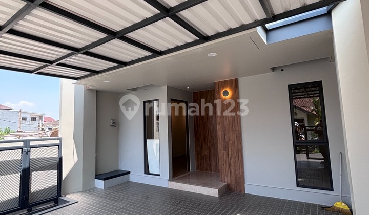 Rumah Baru Kembar Tengah Kota Lokasi Strategis