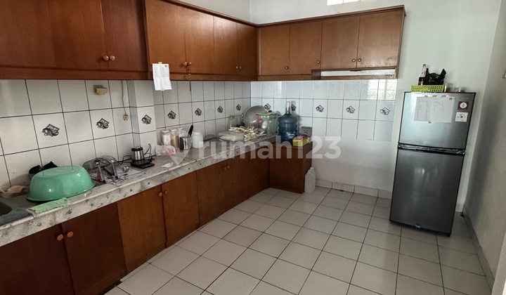 Wing House Bkr Leuwisari 2 Floors Ready to Occupy and Large Wing House Bkr Leuwisari 2 Floors Ready to Occupy and Large