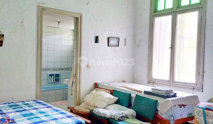 Disewakan Rumah Klasik Sayap Riau Siap Huni Bandung 3