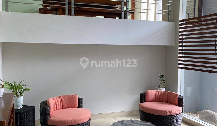 Disewakan Rumah Setraduta Minimalis Mezzanine Modern Siap Huni