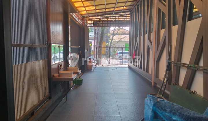 Ruang Usaha Showroom Tengah Kota Cocok U. Dealer Hotel Kantor Ruang Usaha Showroom Tengah Kota Cocok U. Dealer Hotel Kantor