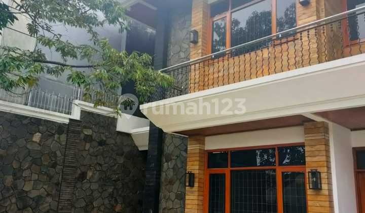Jual Rumah Holis Regency 2 Lantai Siap Huni