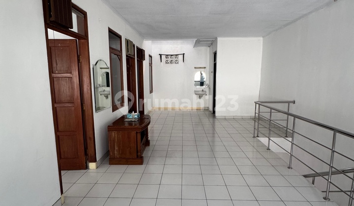 Wing House Bkr Leuwisari 2 Floors Ready to Occupy and Large Wing House Bkr Leuwisari 2 Floors Ready to Occupy and Large