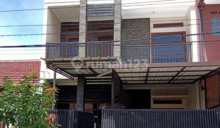2-Story Ready-to-Occupy House in Taman Kopo Indah 2 2-Story Ready-to-Occupy House in Taman Kopo Indah 2