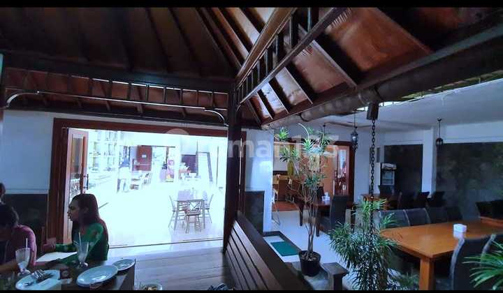 Dijual Ruang Usaha di Sayap Riau Bandung