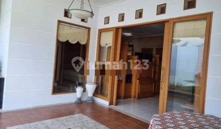 Rumah Cantik Taman Luas di Sukamulya Indah Bandung 2