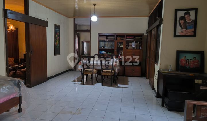 Main Road House Suitable for Business in Cipamokolan