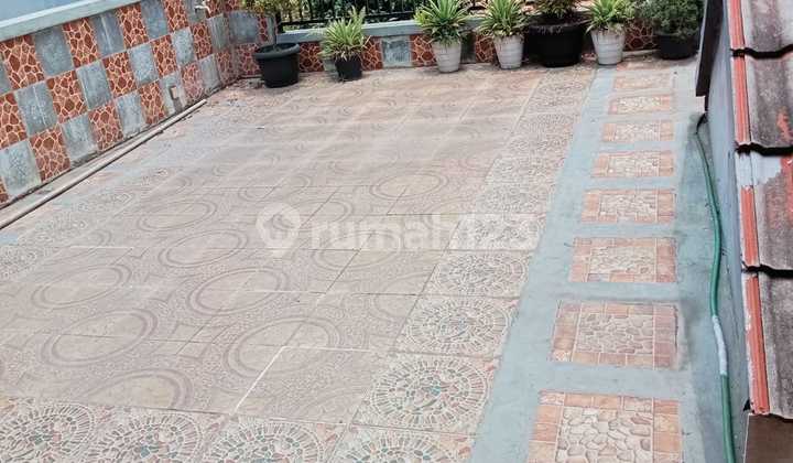 Beautiful Setiabudi Regency House 2