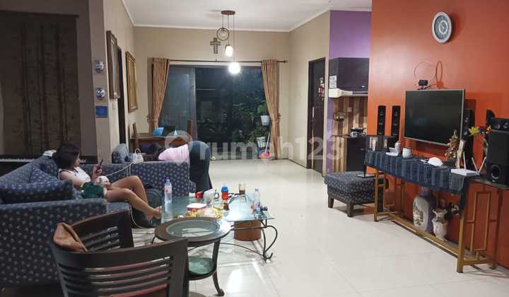 Dijual Rumah Strategis Untuk Usaha Main Road Cibaduyut Raya