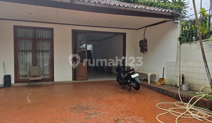 Dijual.rumah di Kemang Dalam